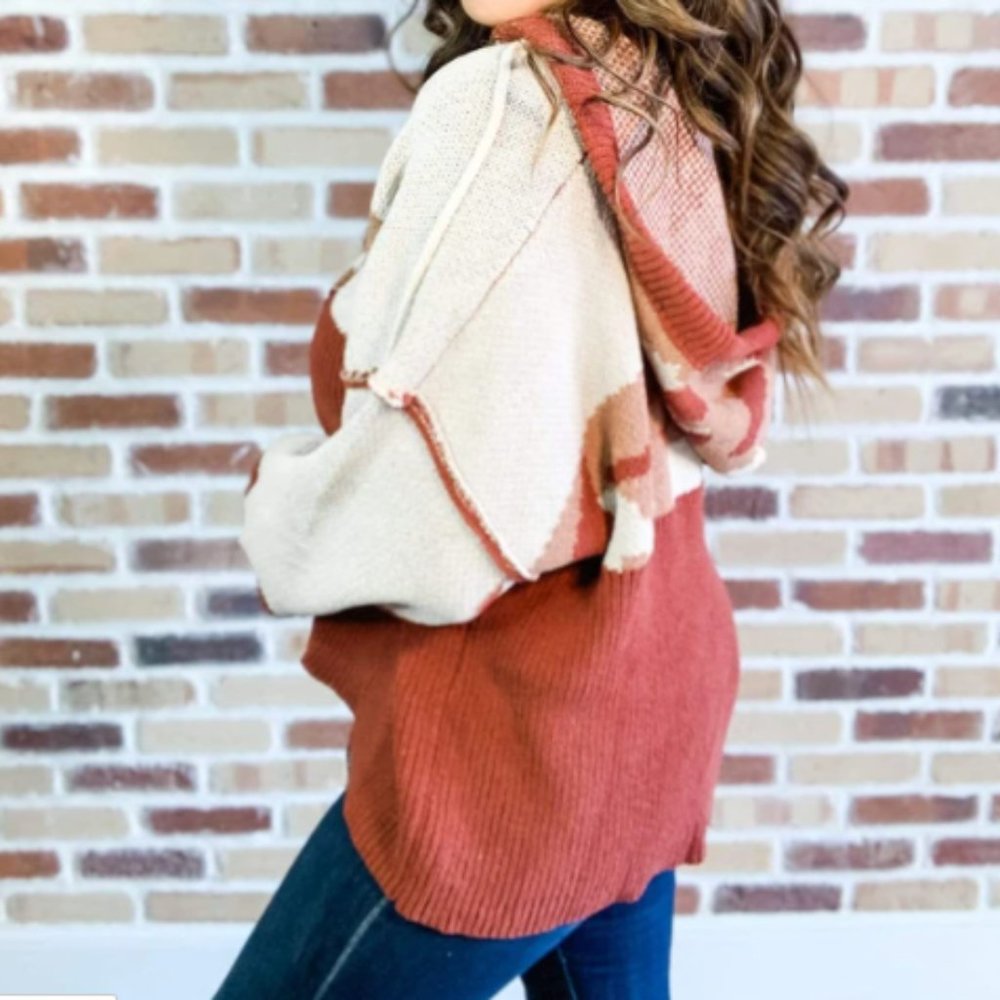 Women's Top DIFFERENT BY DESIGN SWEATER